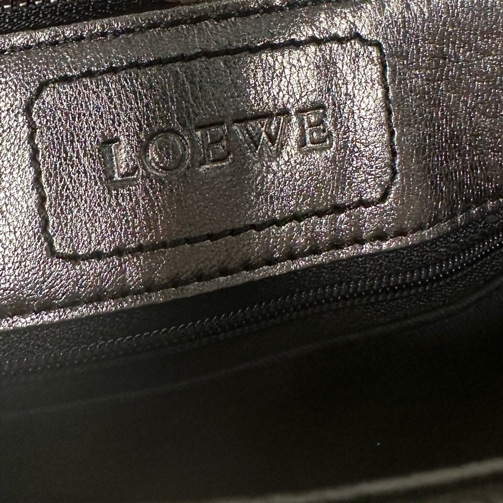 LOEWE CROSSBODY WITH COA - Picture 12 of 13